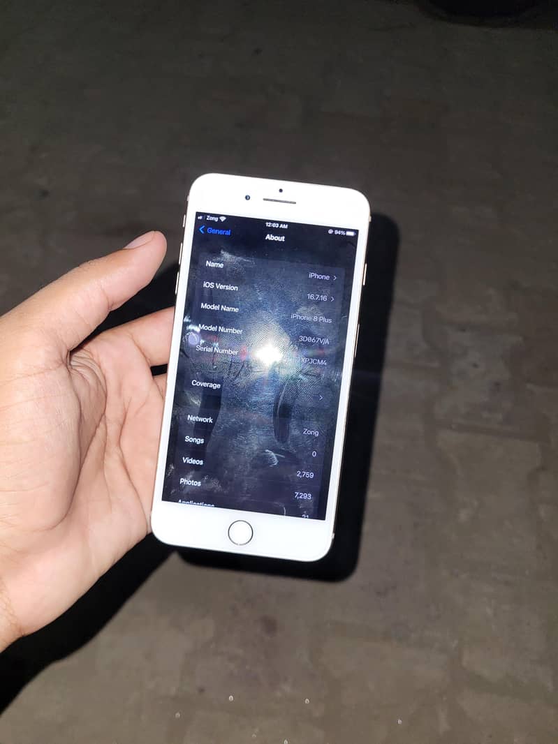 Apple iPhone 8 Plus 2