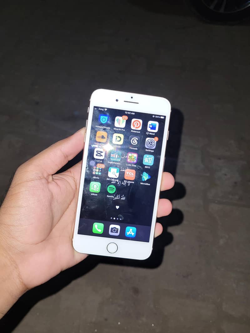 Apple iPhone 8 Plus 3