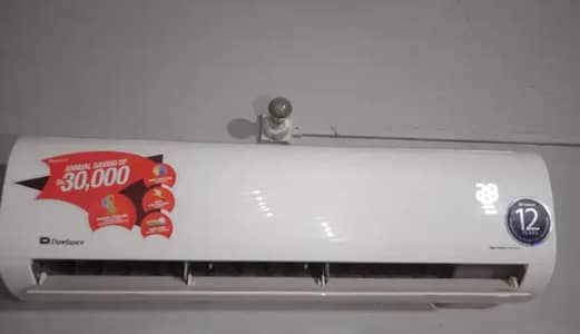 Dawlance Inverter AC 1.5 Ton - Heat & Cool (Excellent Condition)
