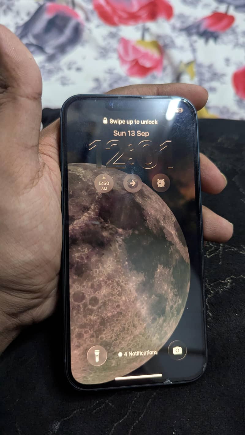 Apple iPhone 13 1