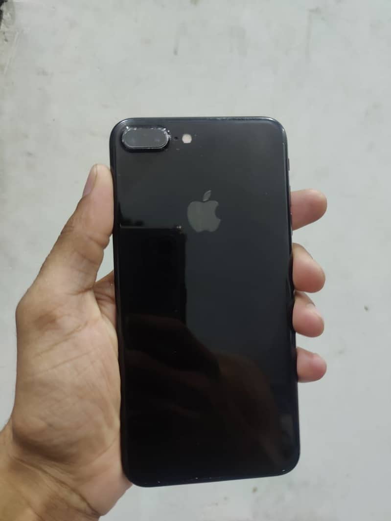 Apple iPhone 7 Plus 3