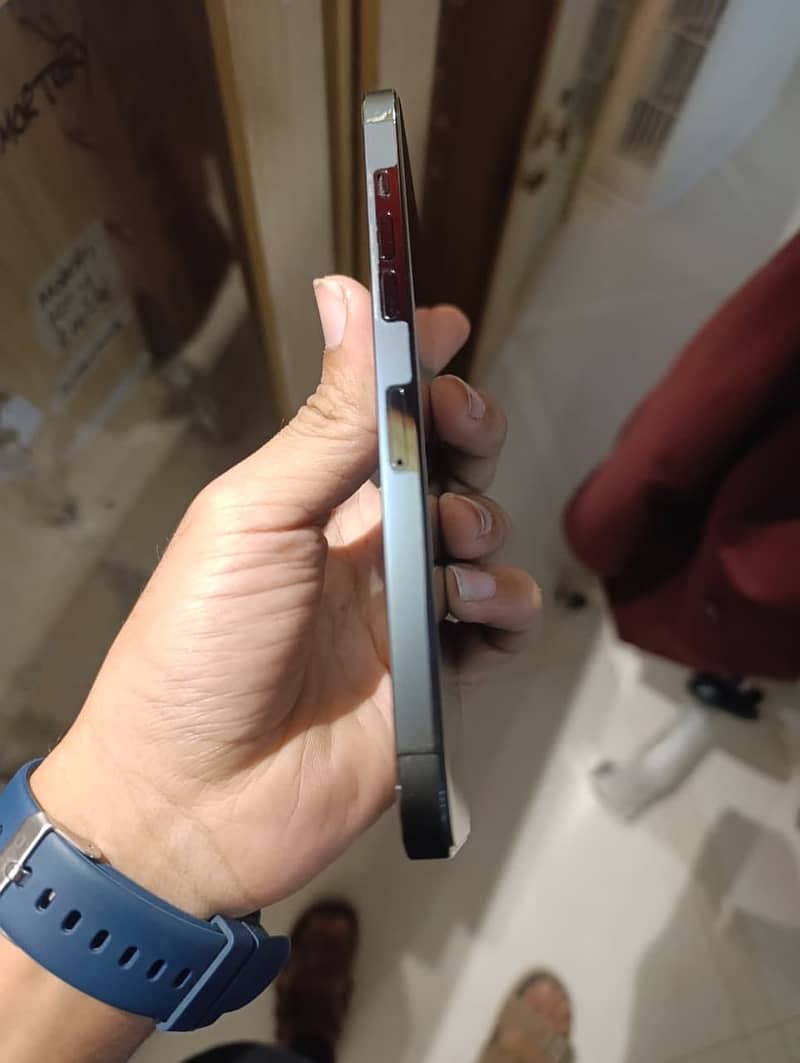 Apple iPhone 12 Pro Max 1