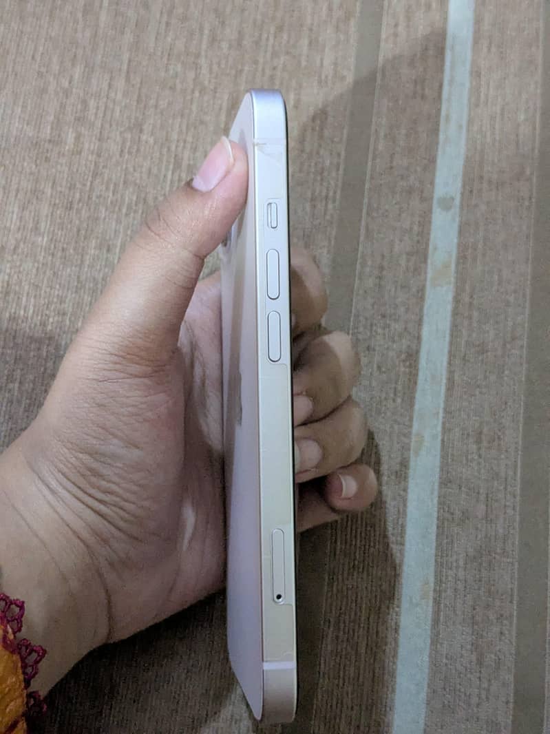 Apple iPhone 13 3