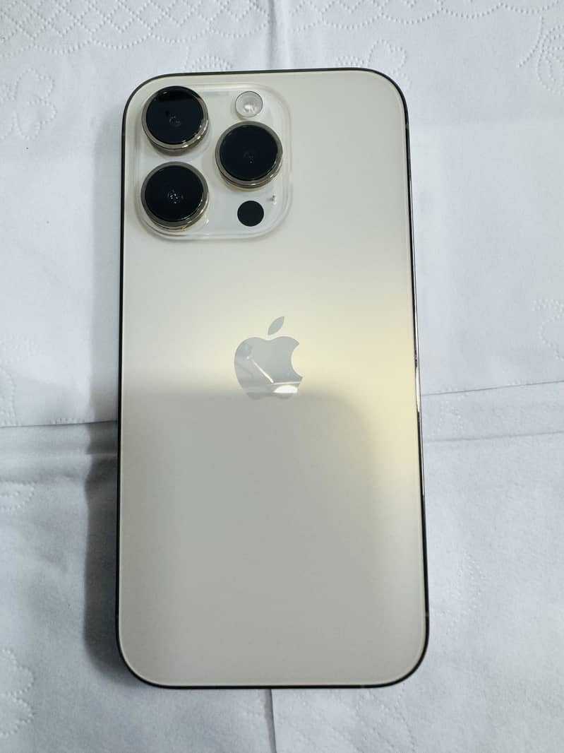 Apple iPhone 14 Pro 1