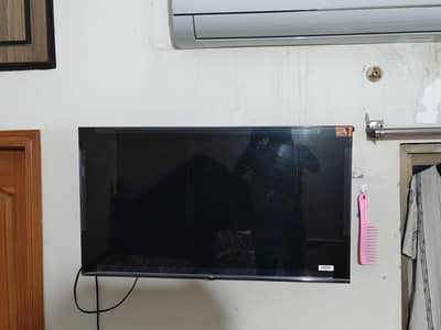 40 inch original tcl led with box new condition