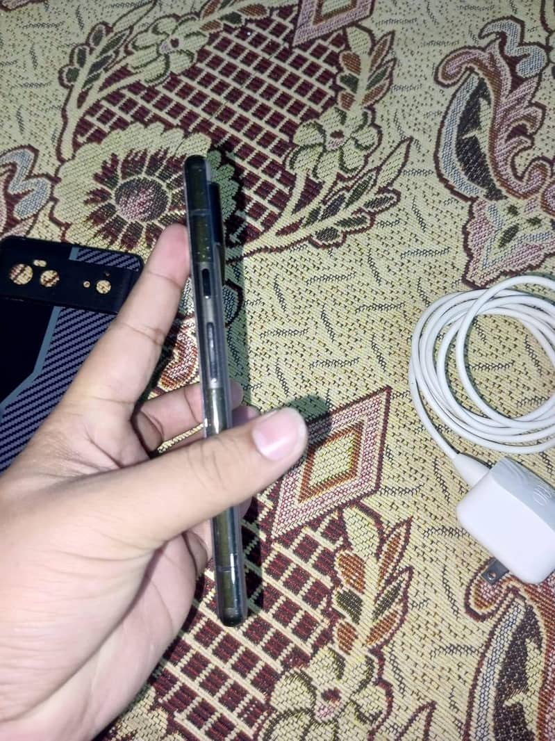 Google Pixel 6 4