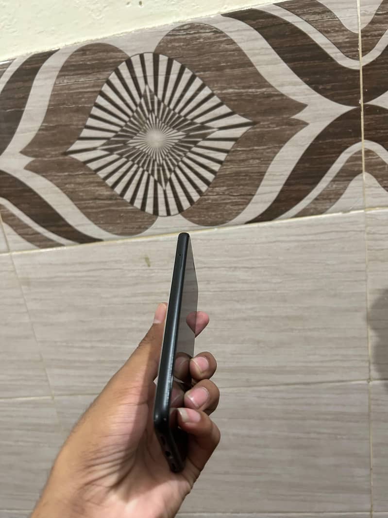 Google Pixel 4 3