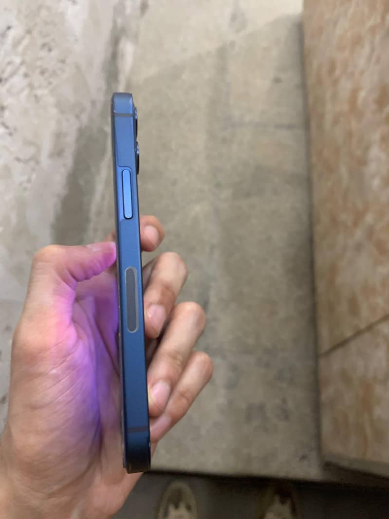 Apple iPhone 12 mini 2