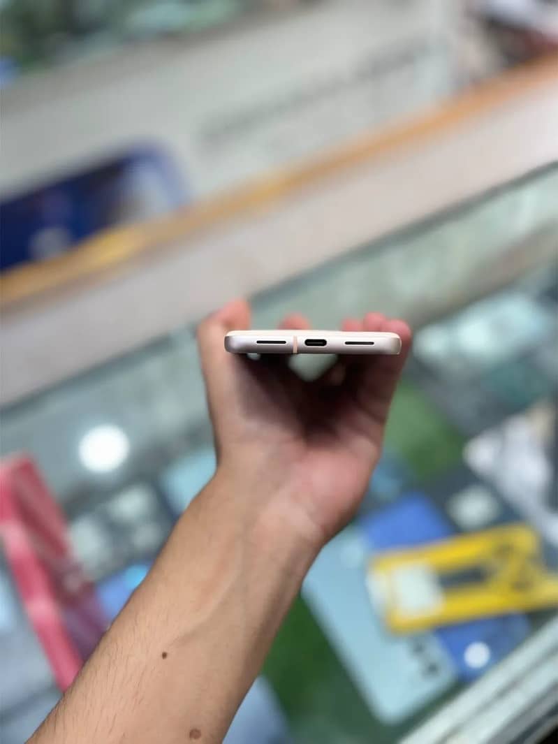 Google Pixel 8 3