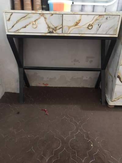 Consoles , Chester table for sale