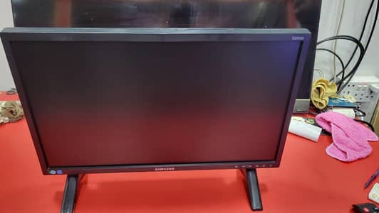 Samsung S22E650D 21.5" Full HD LED 10/10 Condition