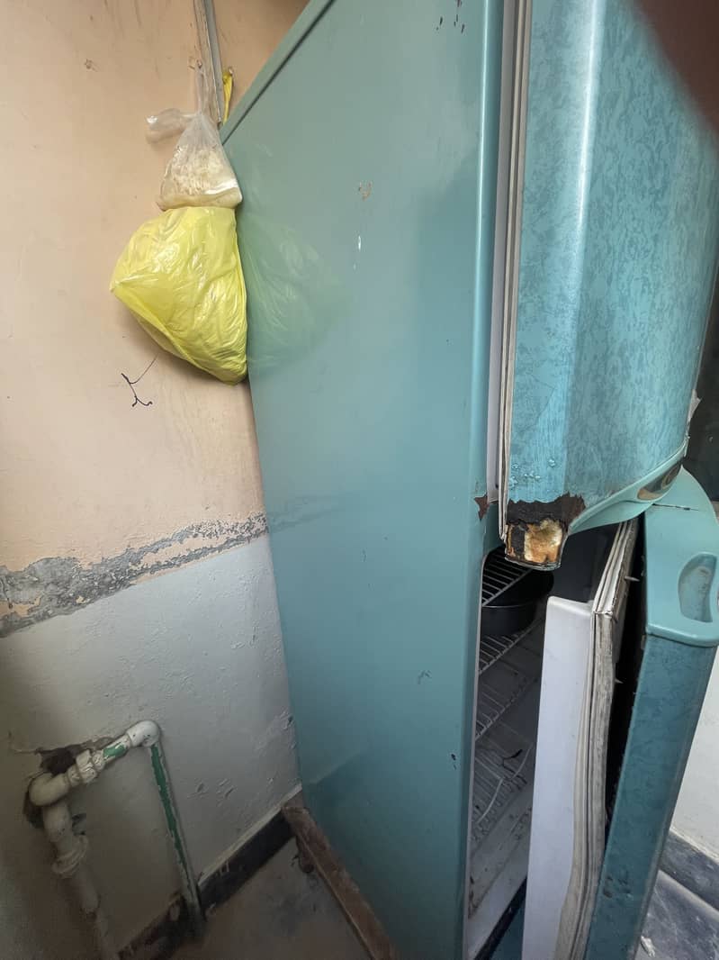 Refrigerator 0