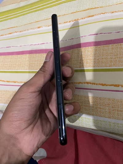 LG V40 ThinQ