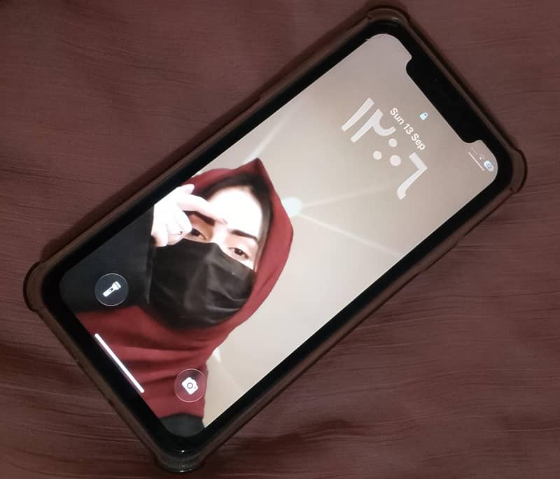Apple iPhone 11 8