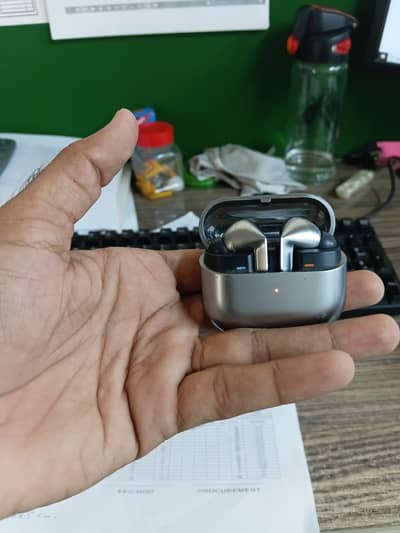 Samsung Galaxy buds 3 pro original with cable