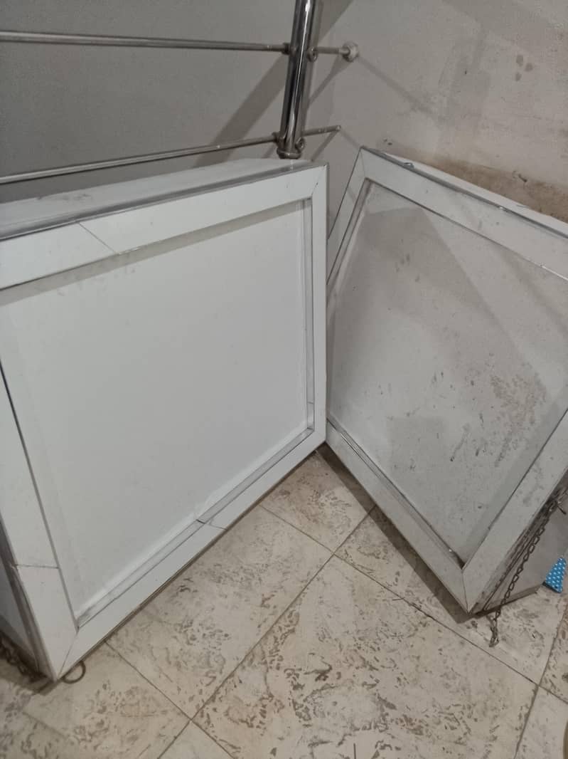 shelf 0