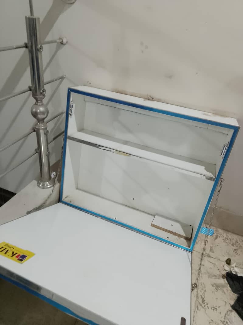 shelf 3