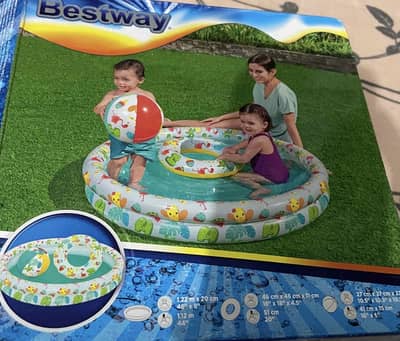 Swimming pool for kids with free baby tummy mat