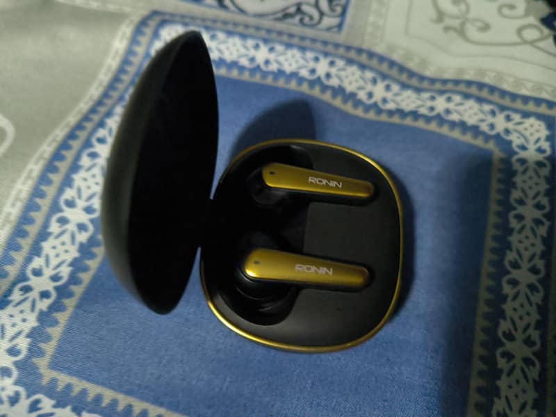 ronin eclipse earbuds 1