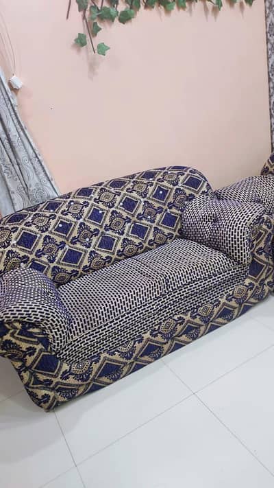 7 seater sofa set for urgent sale