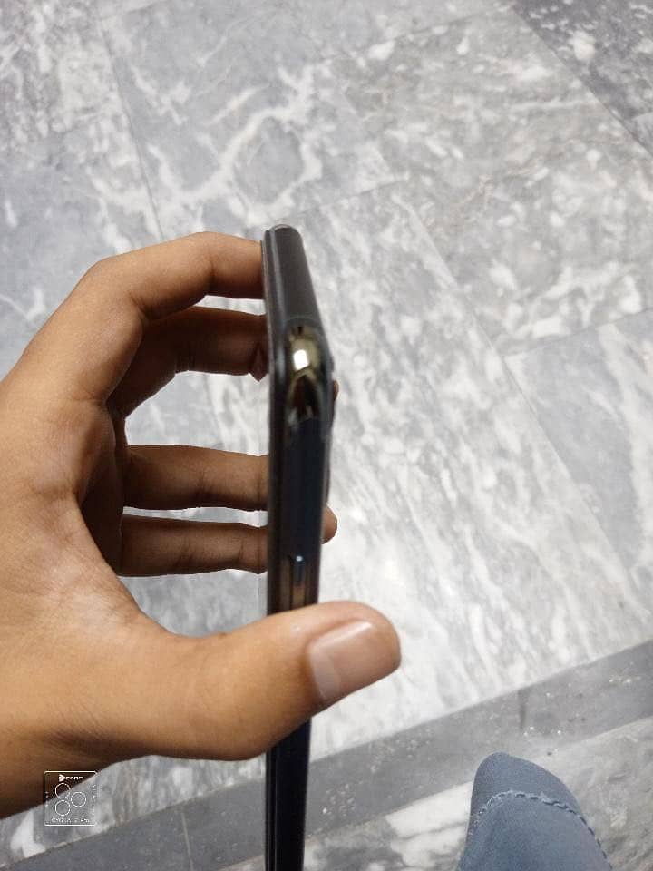 Apple iPhone 11 Pro Max 5