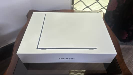 MacBook Air M5 15.3 Inch