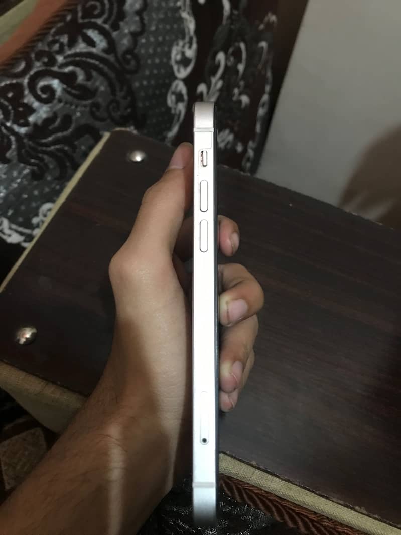 Apple iPhone 12 2