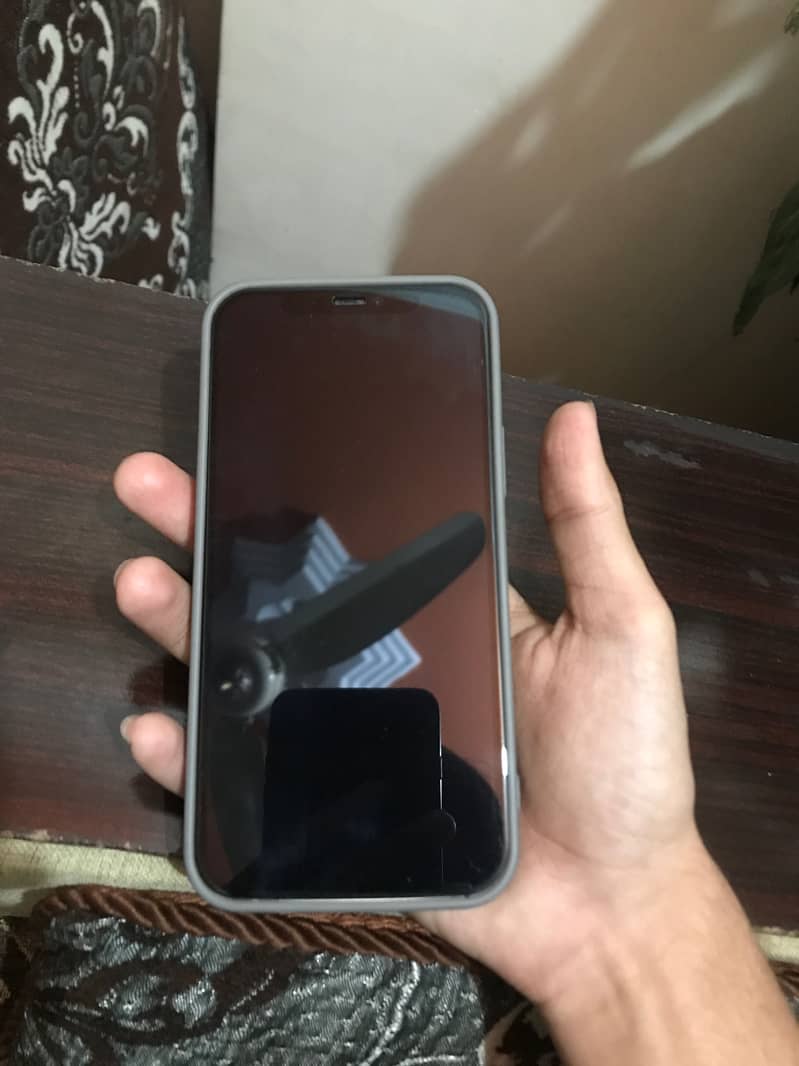 Apple iPhone 12 7