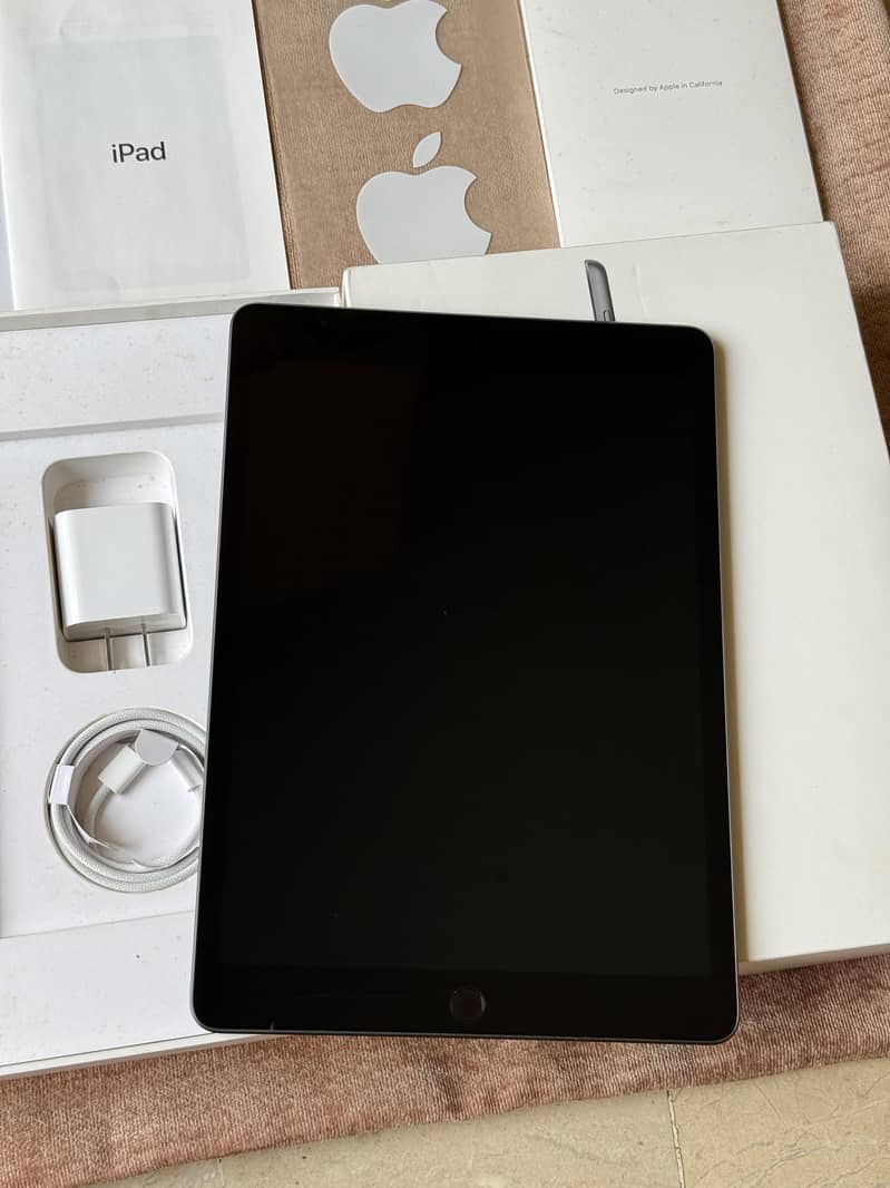 iPad 9th Gen Complete Box 13