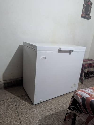 signature deep freezer single door condition like a new 10/9.5