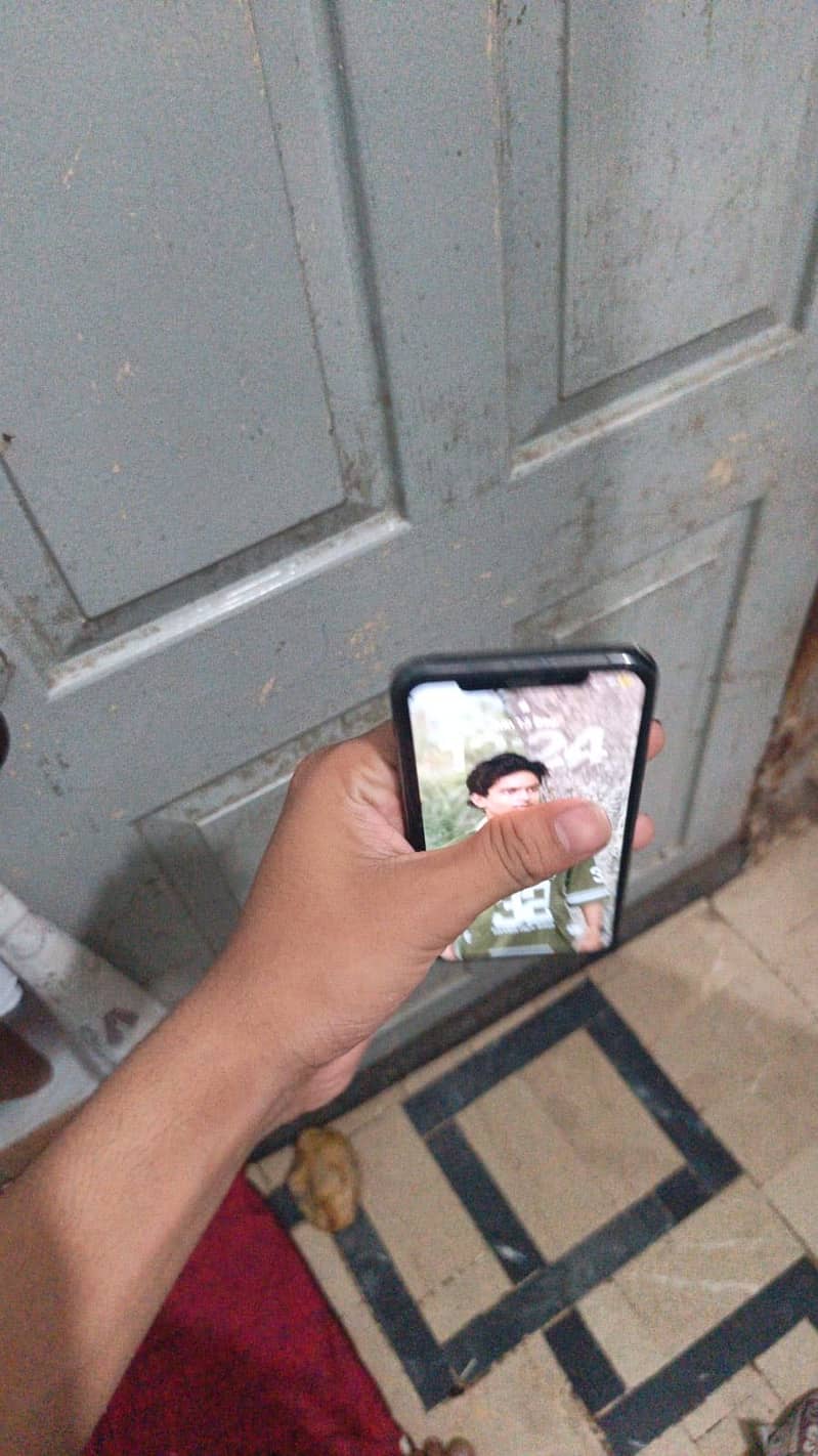 Apple iPhone 11 Pro 0