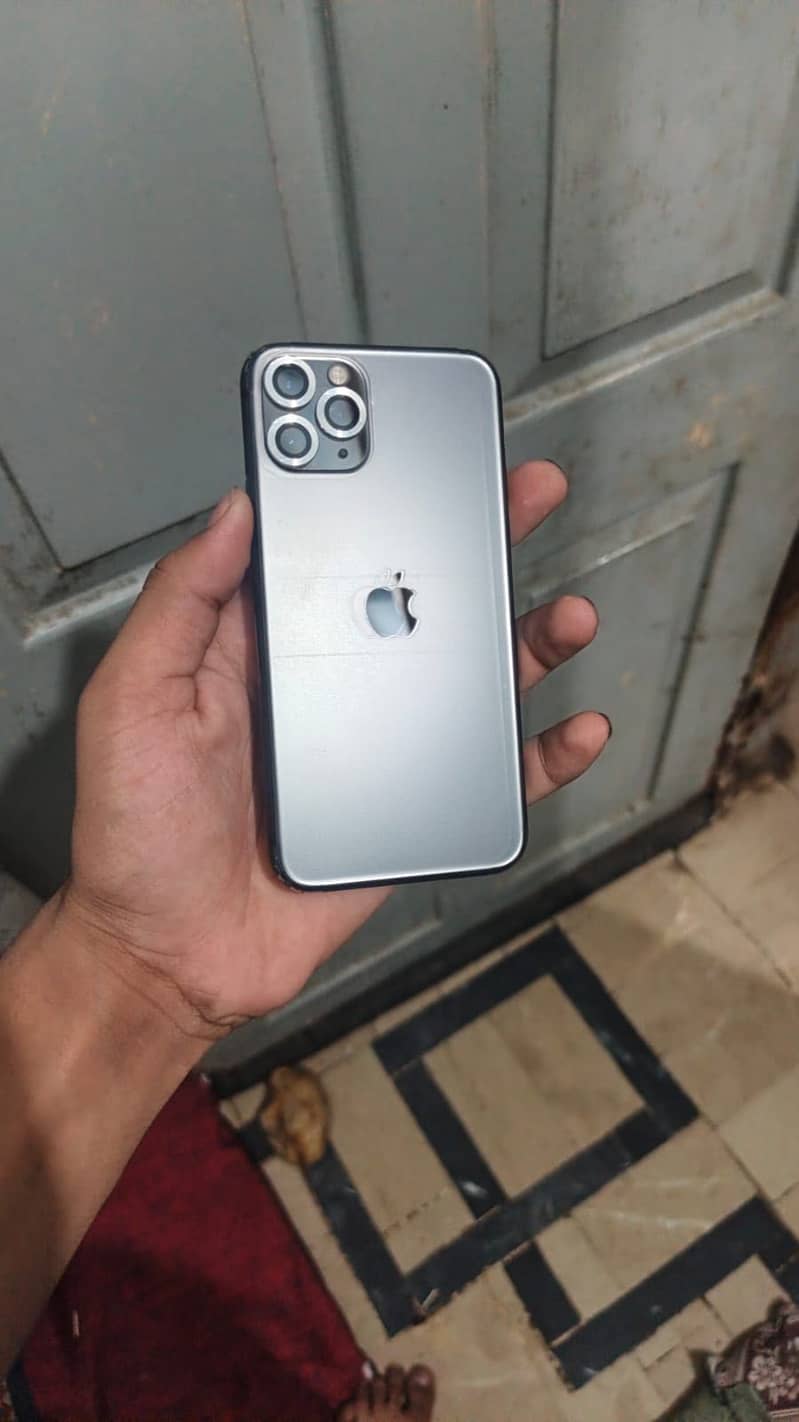Apple iPhone 11 Pro 5