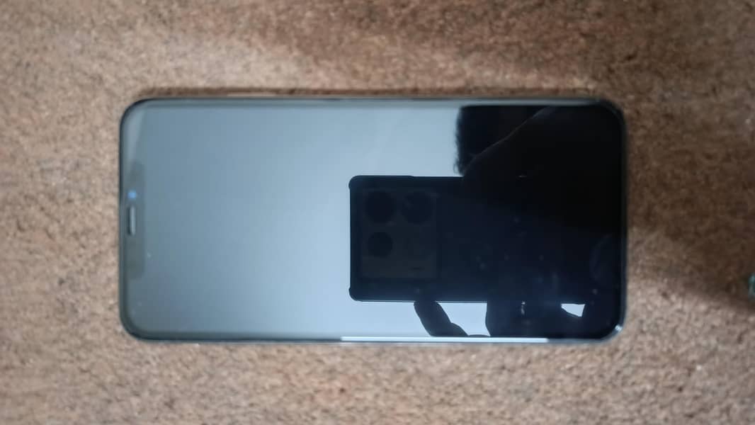 XS MAX 1