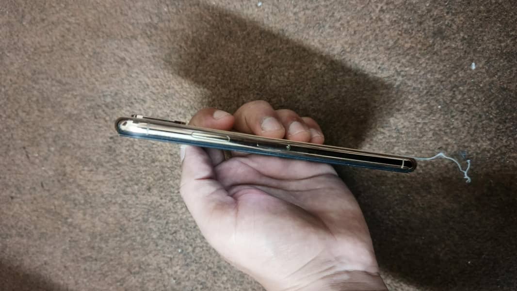 XS MAX 2