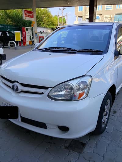 Toyota Platz 2003