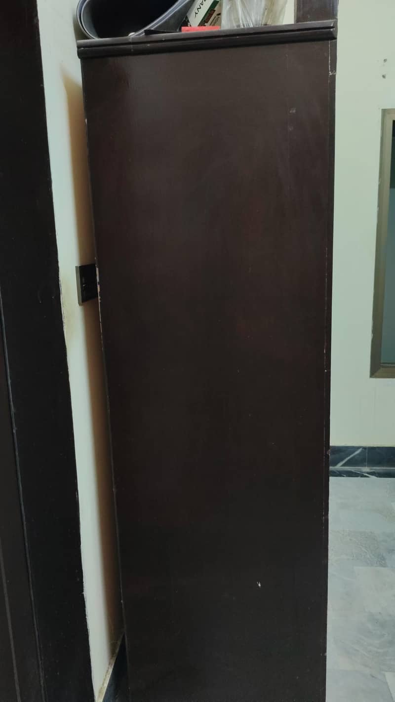 wardrobe 1