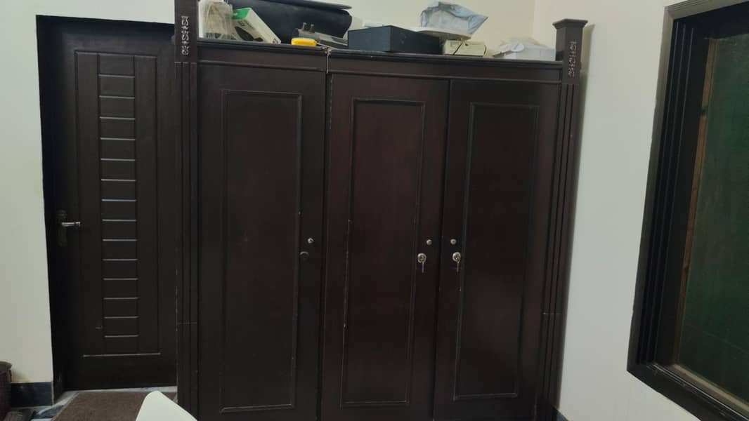 wardrobe 3