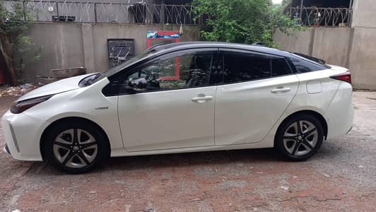 Toyota Prius 2019 model Better than Altis / Grande/ Aqua / Yaris /