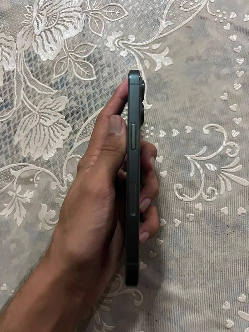 Apple iPhone 13 Pro 3