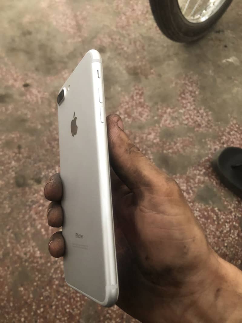 iPhone 7 plus lush condition 1
