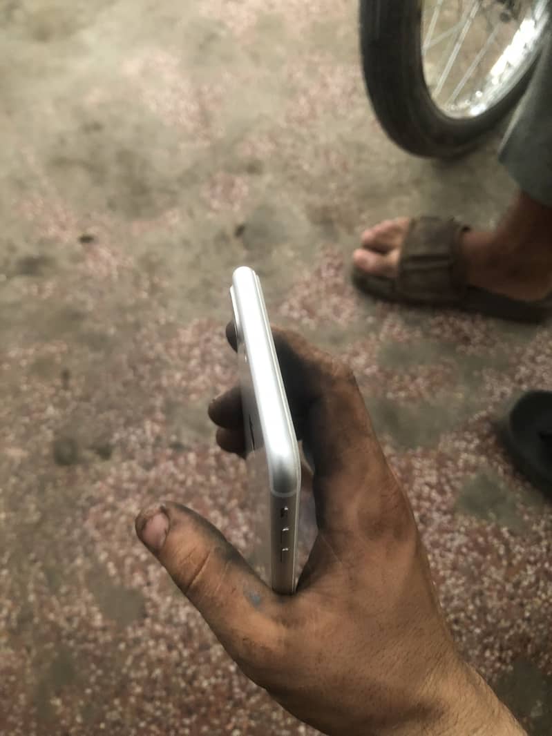 iPhone 7 plus lush condition 2