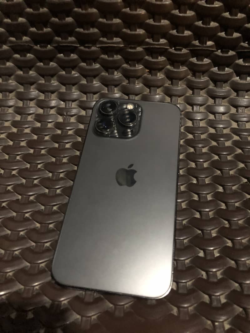 Apple iPhone 13 Pro 1