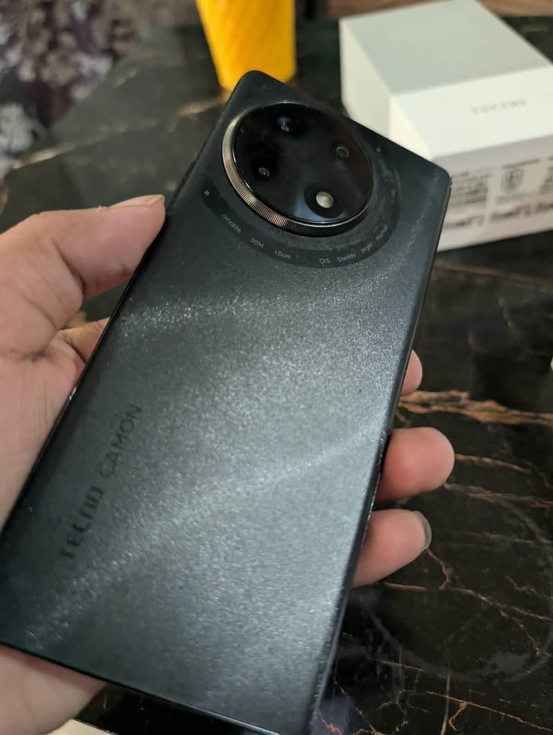 Tecno CAMON 30S 7