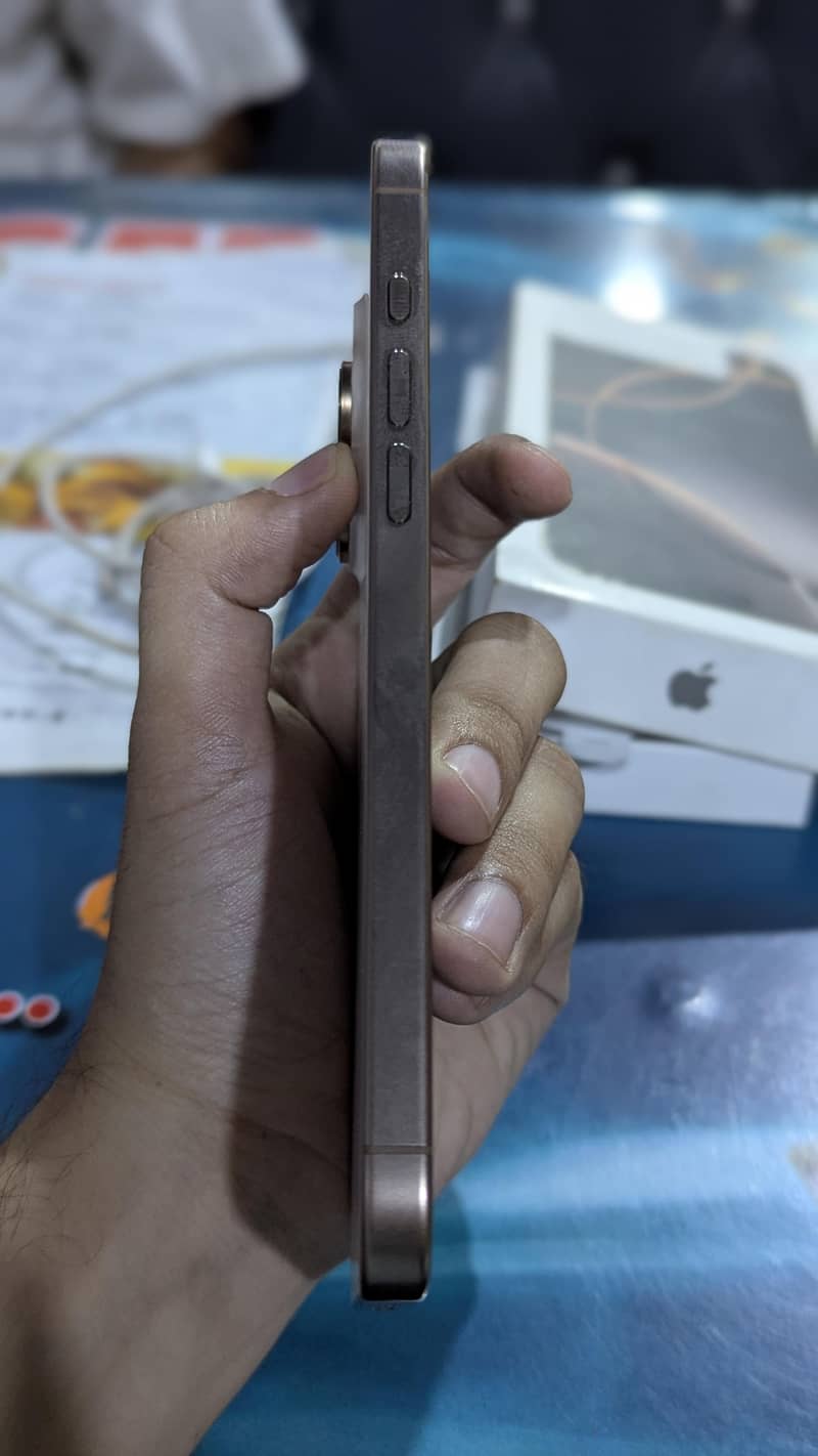 Iphone 16 pro max 2