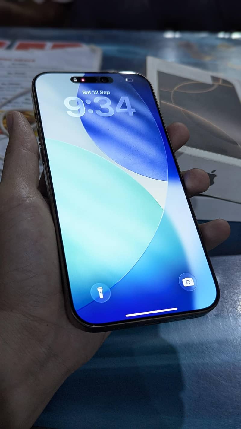 Iphone 16 pro max 5