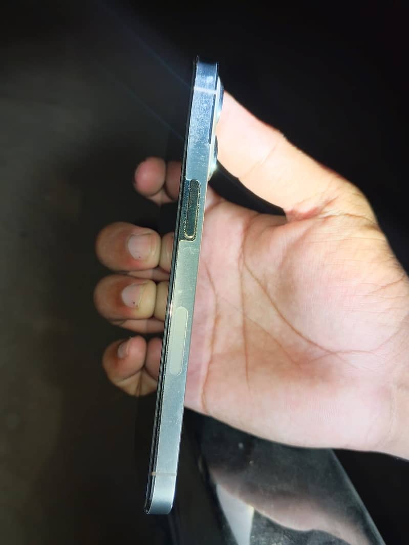 Apple iPhone 13 Pro 1