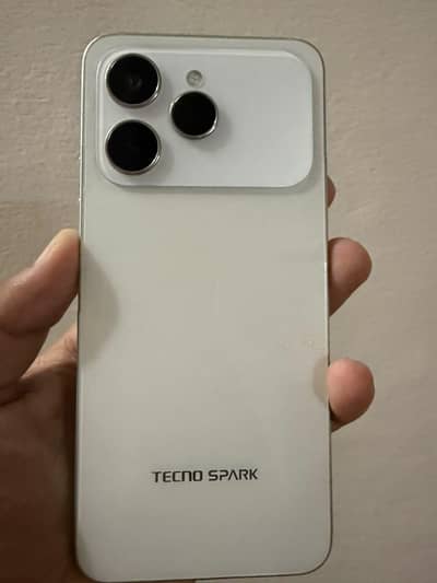 Tecno spark 40