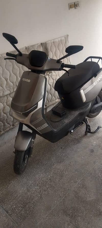 Revoo electric bike for sale read full add plz