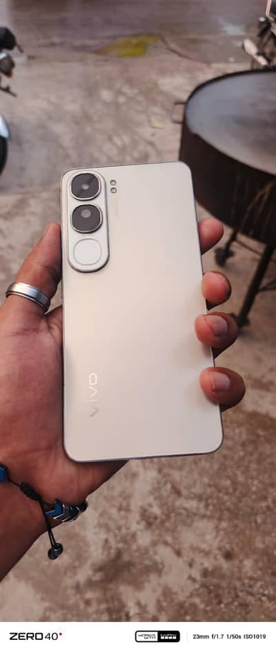 Vivo Y200