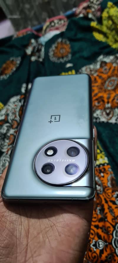 One Plus 11 lush cond 16/256 GB